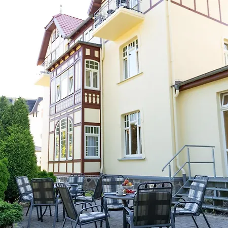 Hotel Am Haus 1 1 *